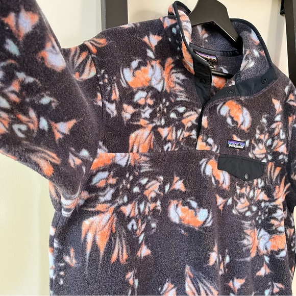 Patagonia Synchilla Snap-T lightweight Swirl Floral & Pitch Blue Gray Women’s L - Picture 10 of 16